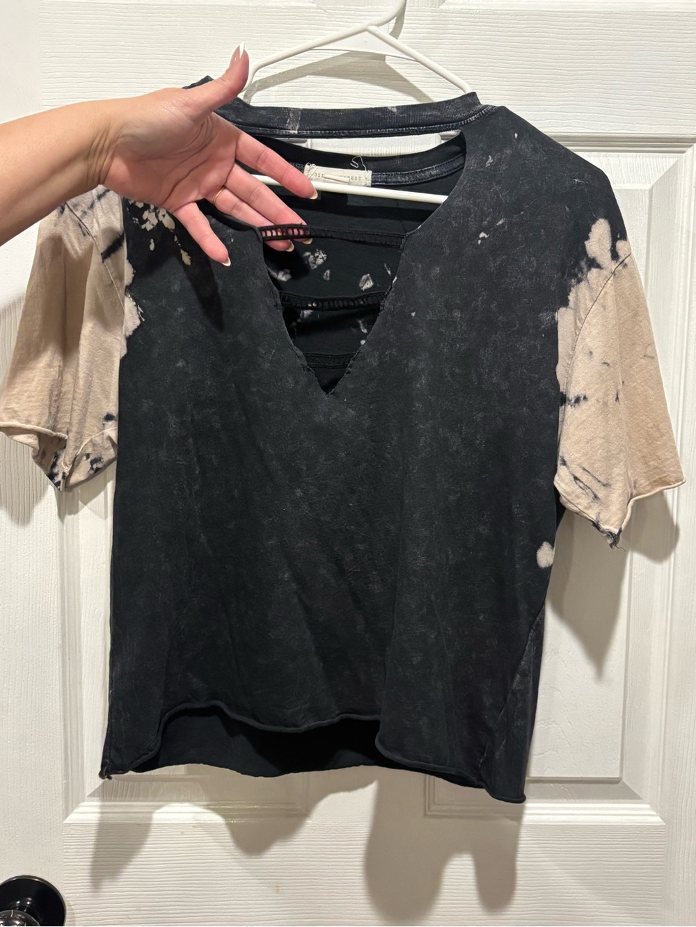 All Saints Black V-Neck Cutout Tee with Beige Tie-Dye Sleeves